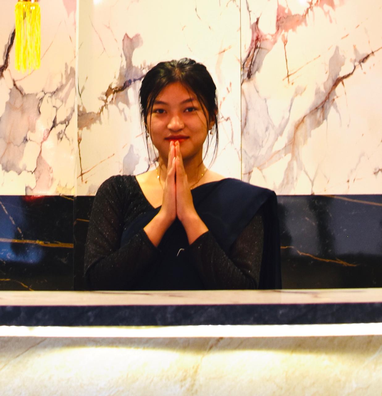 Receptionist